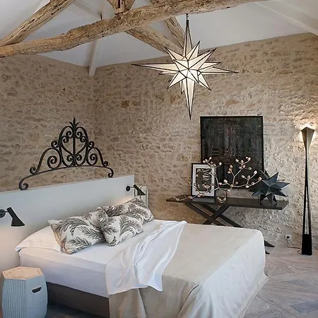 Villa Sleeps 4 With Pool And Wifi